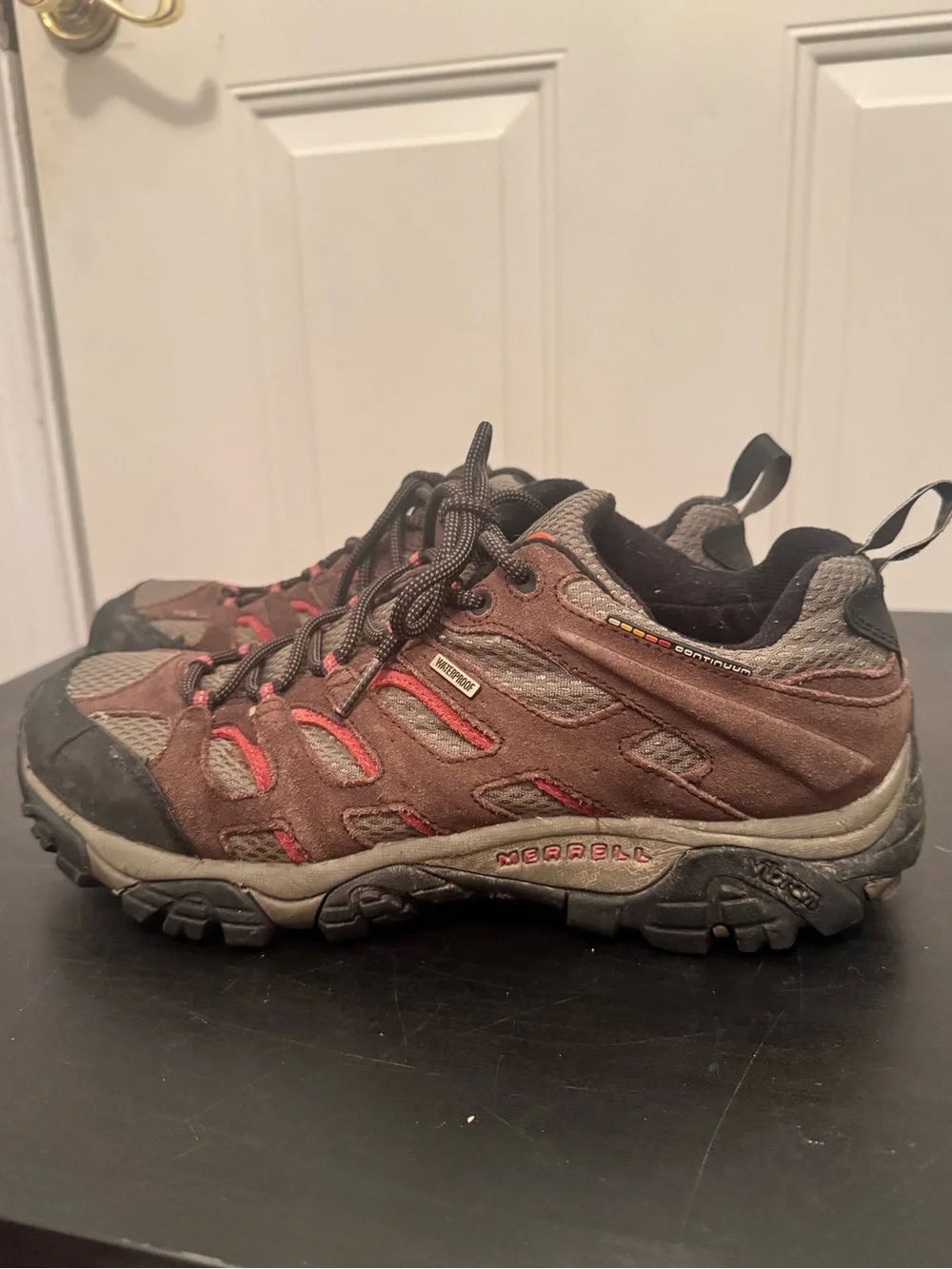 Merrell Moab 2 Men’s Hiking Shoe Espresso Brown Red Waterproof US 10